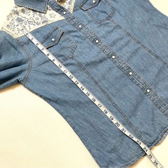 Bit and Bridle pearl snap button denim shirt medium - Picture 9 of 10